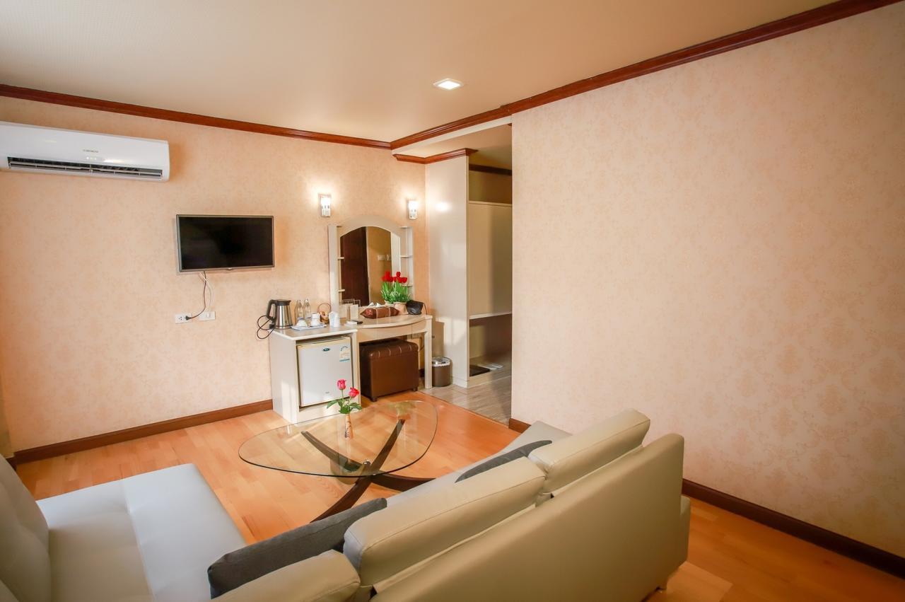 Korat Hotel - Sha Plus Nakhonratchasima Zewnętrze zdjęcie