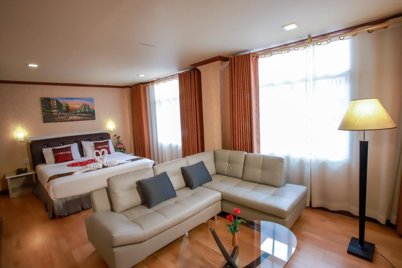 Korat Hotel - Sha Plus Nakhonratchasima Zewnętrze zdjęcie