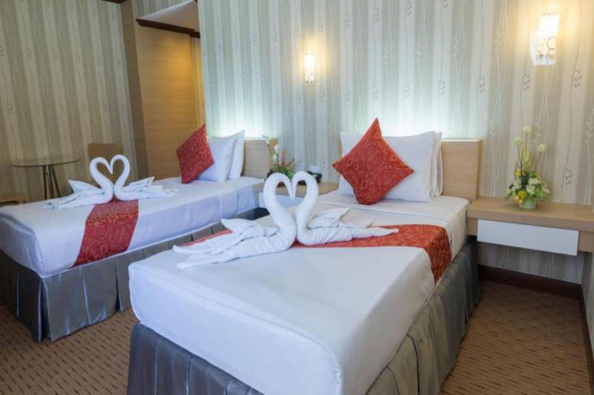 Korat Hotel - Sha Plus Nakhonratchasima Zewnętrze zdjęcie